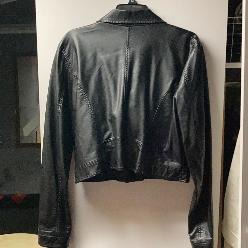 Black jacket - Picture 2 of 2